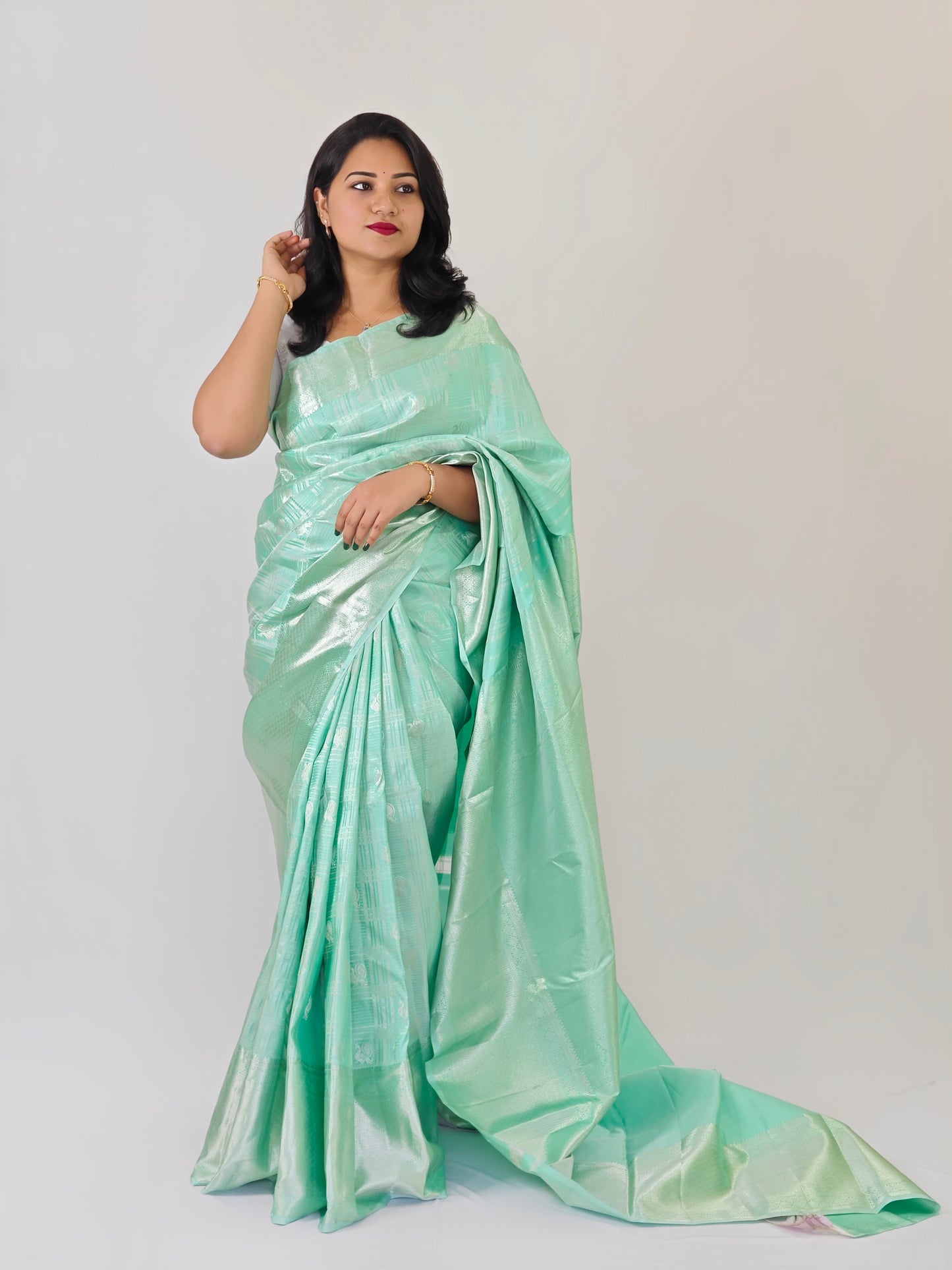 Pure Silk Handloom Saree for Women with Silver Zari – Lightweight, Silk Mark Certified