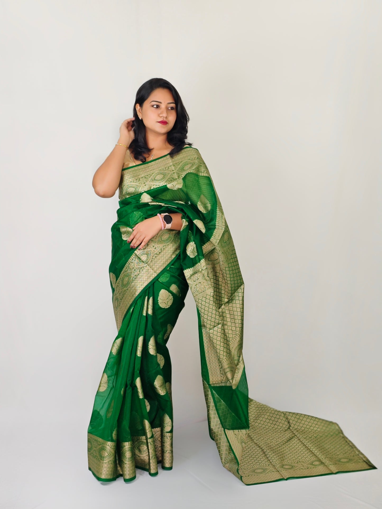 Banarasi Kora Organza Silk Saree with Golden Zari Weaving and Blouse Piece – Festive Wear