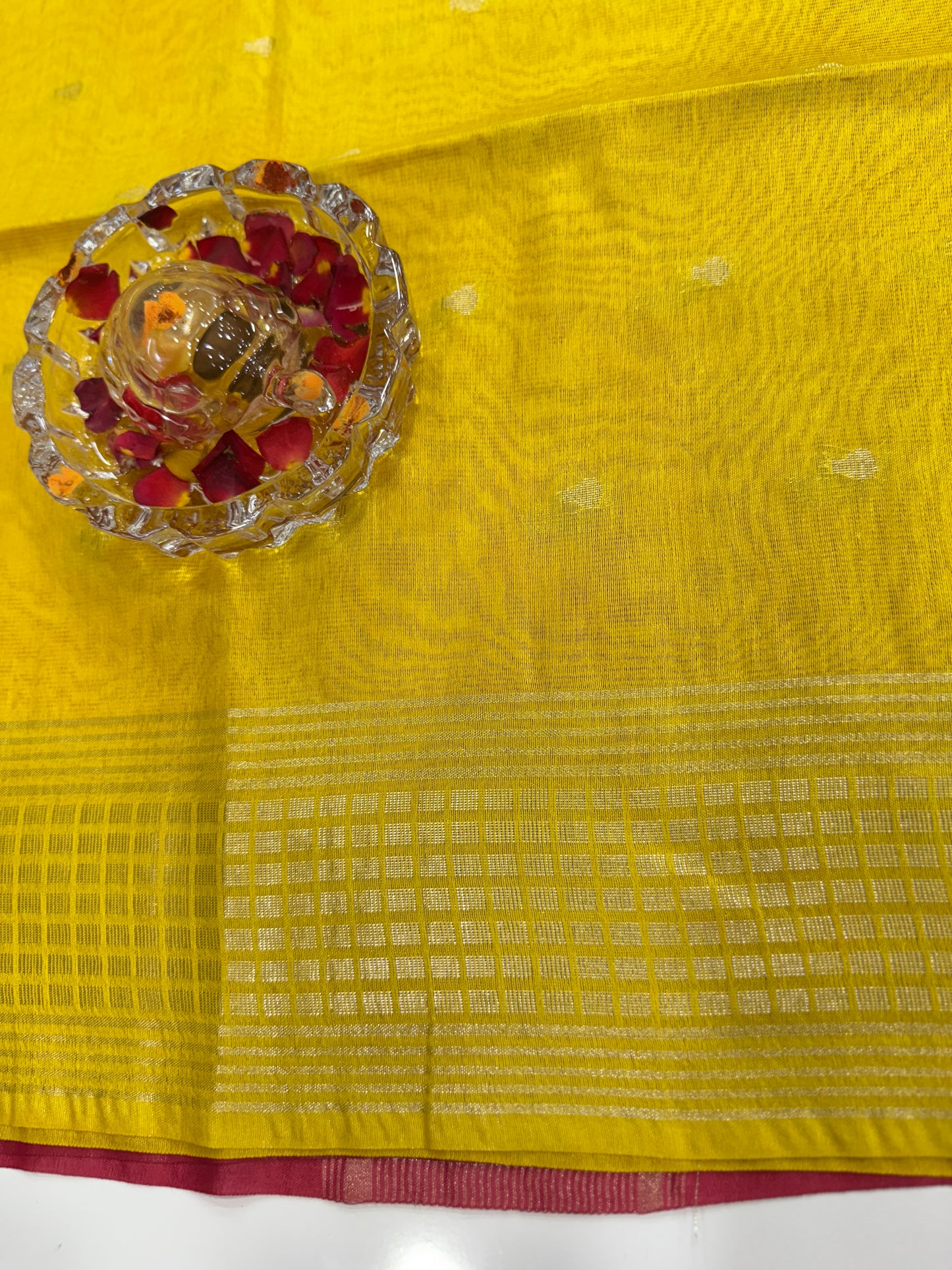 Semi Cotton Silk Saree with 2D Woven Buttas and Contrast Pallu – Elegant Daily and Festive Wear Saree