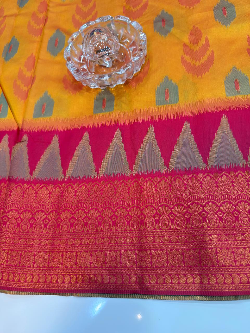Soft Silk Ikkat Pochampally Saree with Traditional Woven Border and Blouse Piece for Women