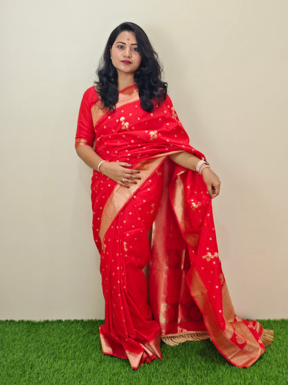 Banarasi Soft Silk Saree with Intricate Weaving & Traditional Motifs – Festive & Wedding Wear