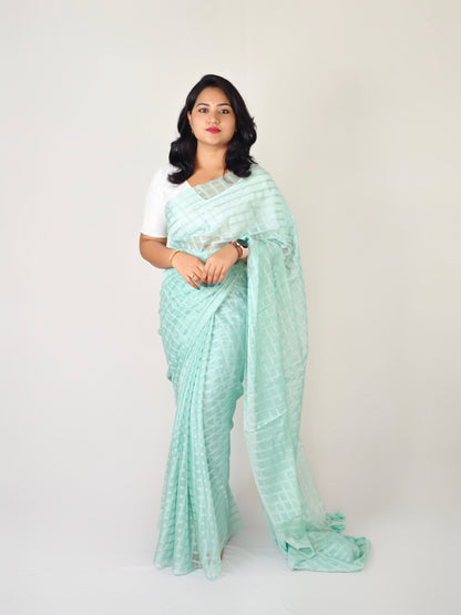 Wrinkle Chex Soft Georgette Saree with Tassel Pallu and Lucknowi White Blouse Piece