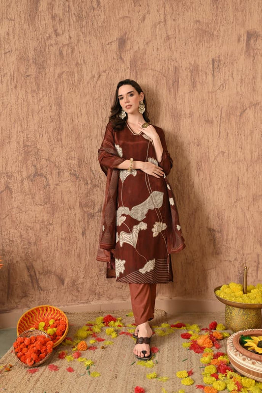 Crepe Kurta Pant Dupatta Set with Hand Detailing Work for Women – Sizes M to 3XL