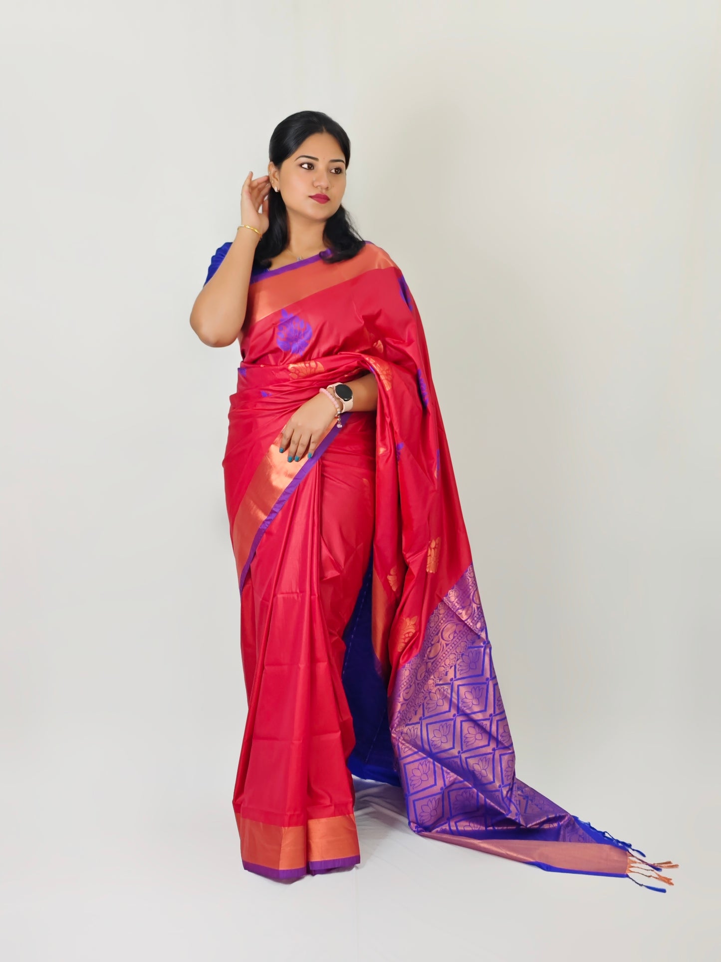 Kanchi Soft Silk Saree with Zari Weaving and Traditional Motifs – Wedding and Festive Wear