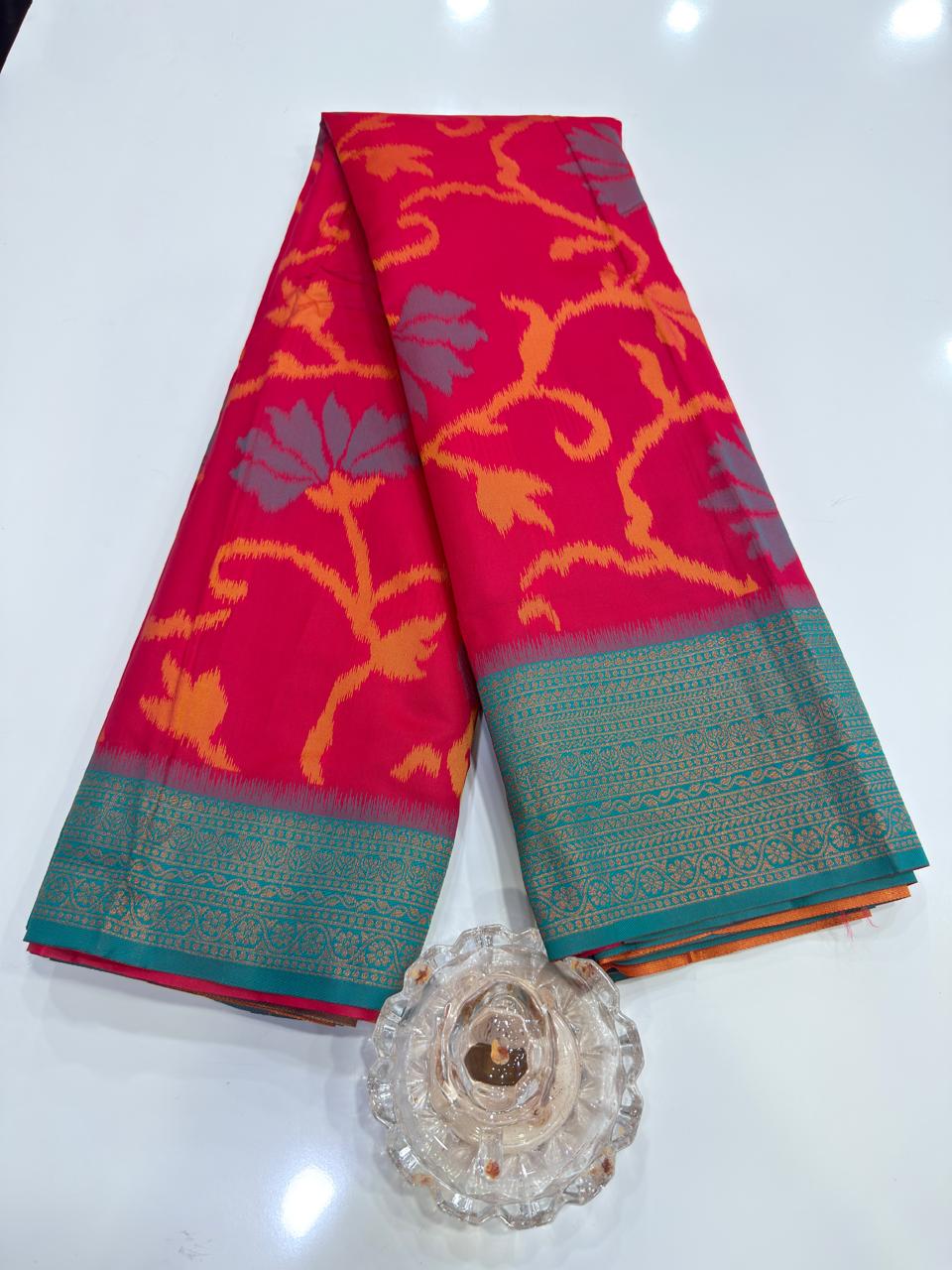 Soft Silk Ikkat Pochampally Saree with Traditional Woven Border and Blouse Piece for Women